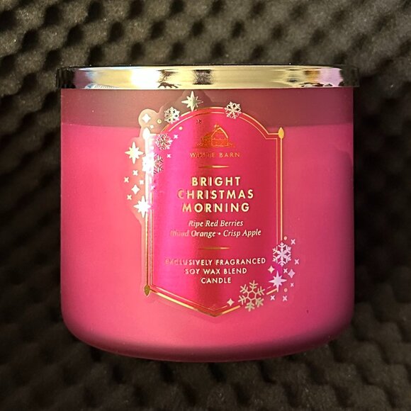 White Barn Bright Christmas Morning 3-Wick Candle - Picture 2 of 4